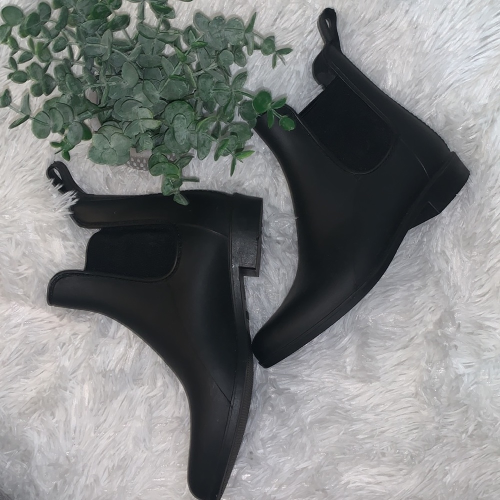 Black Chelsea Rain Boots